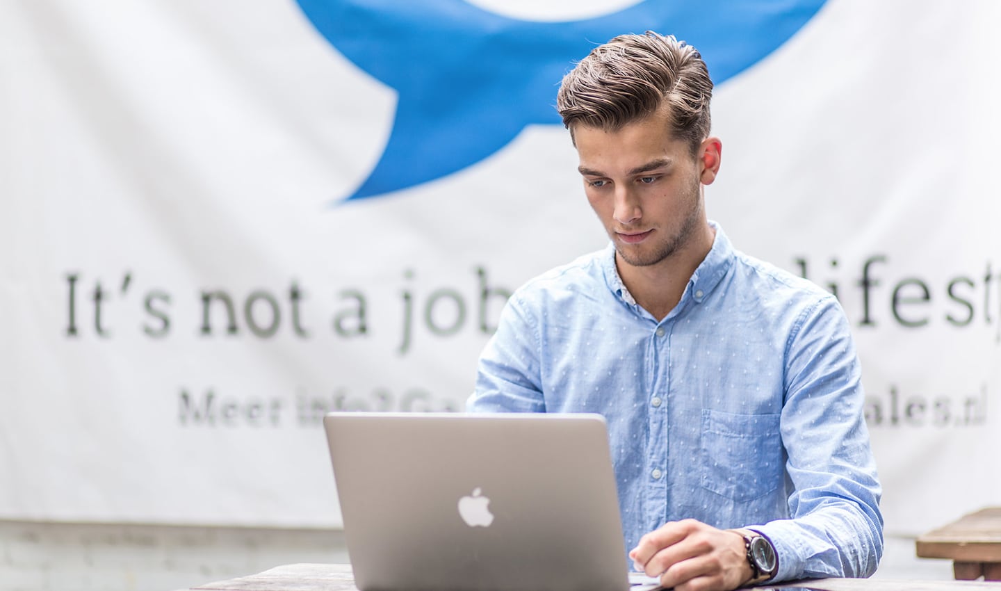 Bijbaan zoeken: medewerker opzoek naar een bijbaan