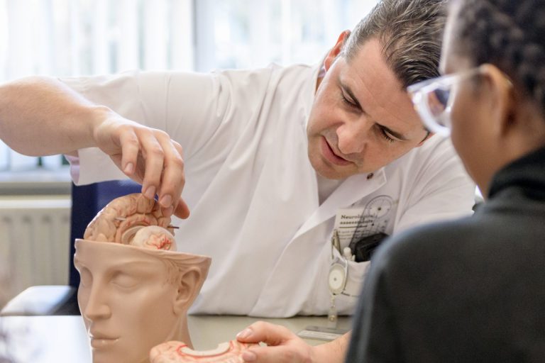 VAN FONK NAAR FLAME – Hersenstichting